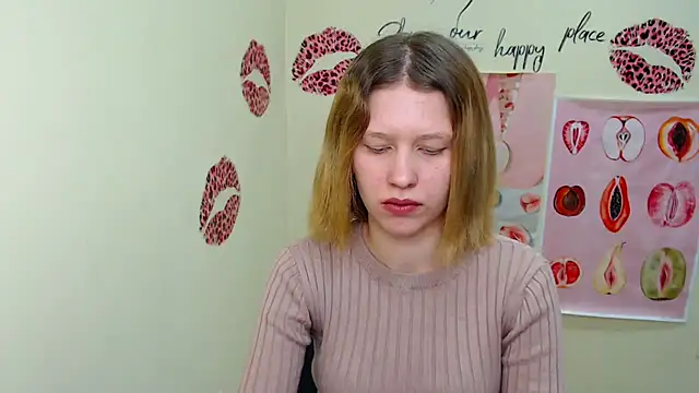 Snapshot of StellaCRL chatting on March 14, 2025, 10:18 am StellaCRL online show from March 14, 2025, 10:18 am