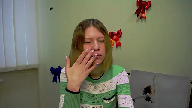 Snapshot of StellaCRL chatting on March 7, 2025, 7:19 am StellaCRL online show from March 7, 2025, 7:19 am