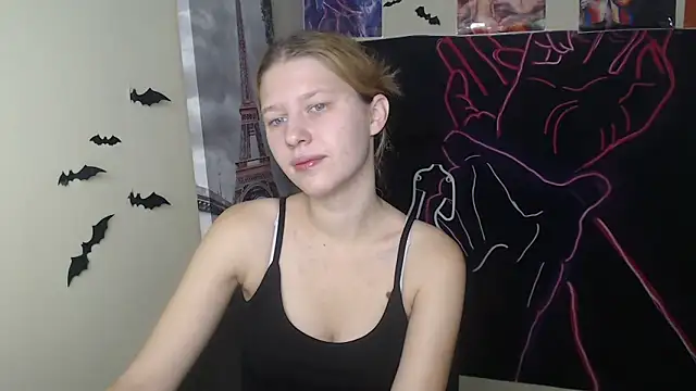 Snapshot of StellaCRL chatting on November 12, 2025, 7:23 am StellaCRL online show from November 12, 2025, 7:23 am