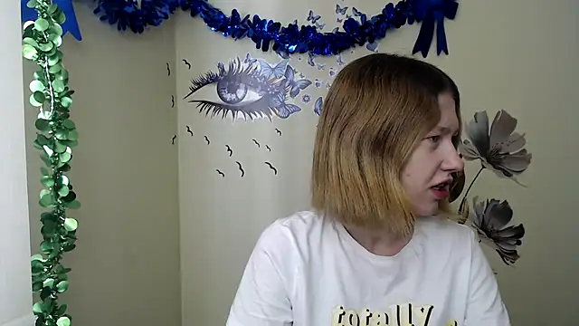 Snapshot of StellaCRL chatting on February 22, 2025, 7:12 am StellaCRL online show from February 22, 2025, 7:12 am