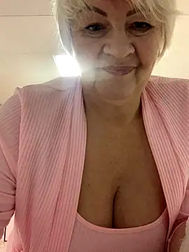 Laura Millf online show from November 23, 2025, 3:00 pm