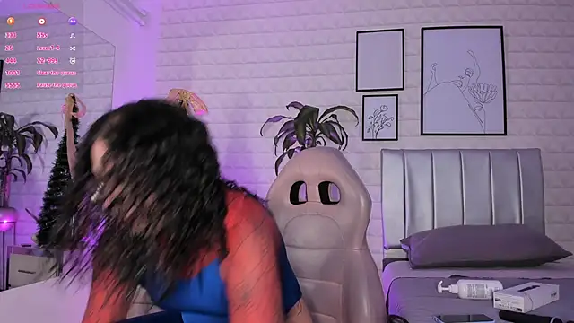 Lizzie-Evans online show from December 20, 2025, 12:08 pm