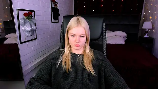 Snapshot of GraceGlamour chatting on November 2, 2025, 5:12 am GraceGlamour online show from November 2, 2025, 5:12 am