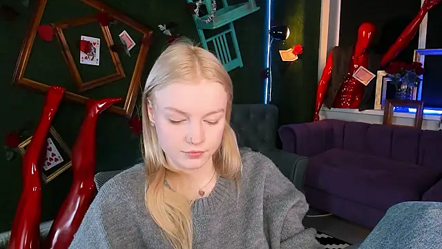 GraceGlamour online show from March 11, 2026, 5:12 am