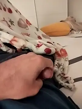 Snapshot of ptrz990 chatting on January 12, 2026, 4:47 pm ptrz990 online show from January 12, 2026, 4:47 pm