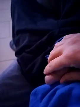 Snapshot of ptrz990 chatting on March 4, 2026, 10:17 pm ptrz990 online show from March 4, 2026, 10:17 pm