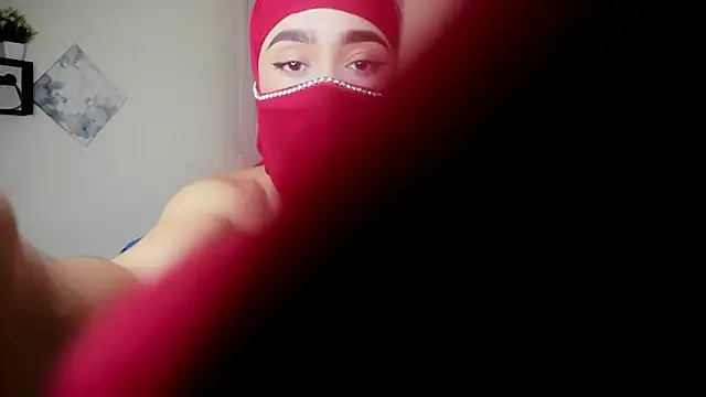 Snapshot of Julie_Markk chatting on November 4, 2025, 7:17 pm Julie Markk online show from November 4, 2025, 7:17 pm