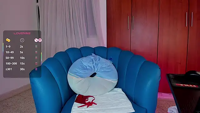 Snapshot of Julie_Markk chatting on November 30, 2025, 8:42 pm Julie Markk online show from November 30, 2025, 8:42 pm