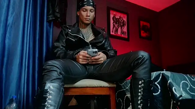 Leonnardo Jaramillo online show from March 8, 2026, 2:09 pm