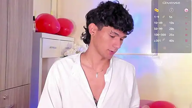 Snapshot of Alexx_tc chatting on February 15, 2025, 6:44 am Alexx tc online show from February 15, 2025, 6:44 am