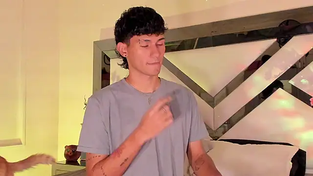 Snapshot of Alexx_tc chatting on February 7, 2025, 4:16 am Alexx tc online show from February 7, 2025, 4:16 am