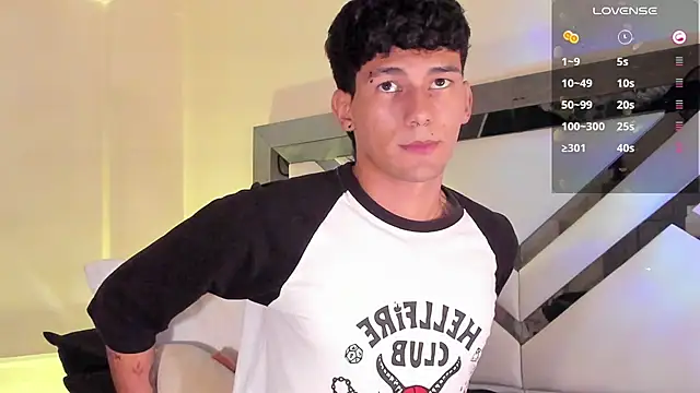 Snapshot of Alexx_tc chatting on February 13, 2025, 9:20 am Alexx tc online show from February 13, 2025, 9:20 am