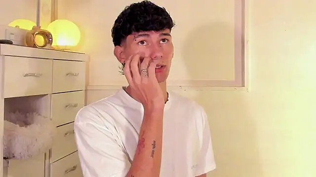 Snapshot of Alexx_tc chatting on February 23, 2025, 3:56 am Alexx tc online show from February 23, 2025, 3:56 am