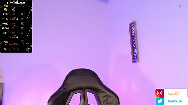 Snapshot of Alexx_tc chatting on September 22, 2025, 1:33 am Alexx tc online show from September 22, 2025, 1:33 am