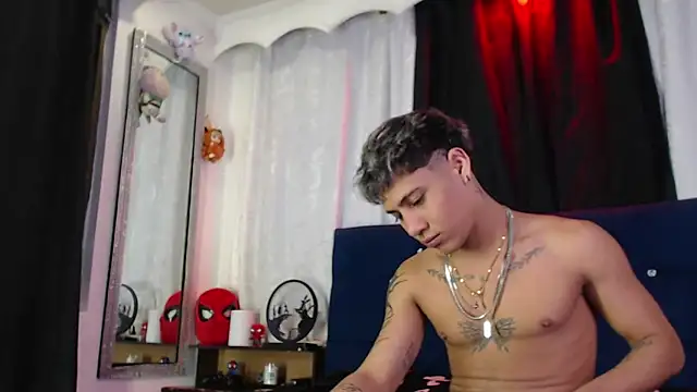 Snapshot of Sexys_Boys_Hot1 chatting on June 16, 2026, 10:54 pm Sexys Boys Hot1 online show from June 16, 2026, 10:54 pm