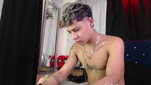 Snapshot of Sexys_Boys_Hot1 chatting on June 20, 2026, 1:10 am Sexys Boys Hot1 online show from June 20, 2026, 1:10 am