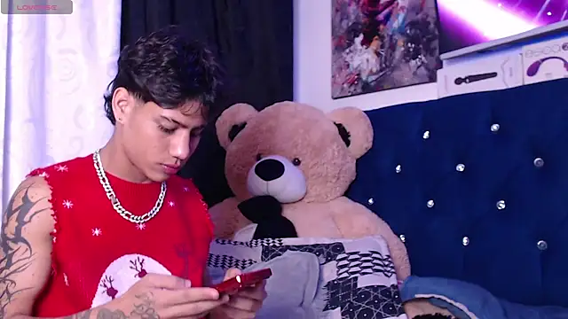 Sexys Boys Hot1 online show from November 20, 2025, 3:29 am