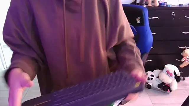 thomascooper7 online show from November 24, 2025, 6:08 pm