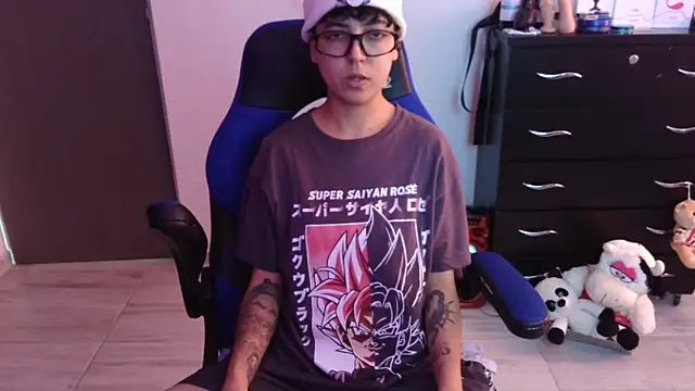 thomascooper7 online show from November 26, 2025, 6:41 pm