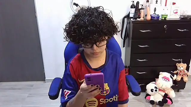 thomascooper7 online show from September 21, 2025, 7:19 pm