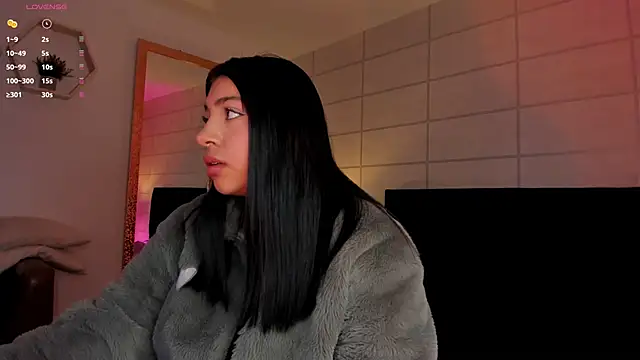 Snapshot of Christine_Laam chatting on February 19, 2026, 12:13 pm Christine Laam online show from February 19, 2026, 12:13 pm