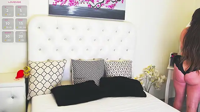 Snapshot of Ysabell01 chatting on November 23, 2025, 5:28 am Ysabell01 online show from November 23, 2025, 5:28 am