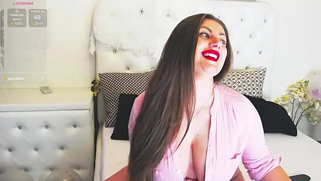 Snapshot of Ysabell01 chatting on October 29, 2025, 5:28 am Ysabell01 online show from October 29, 2025, 5:28 am