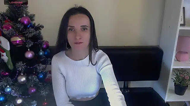 LaimaV  online show from December 22, 2024, 1:22 pm