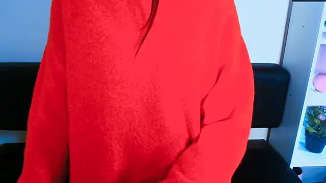 LaimaV  online show from December 29, 2024, 2:10 pm