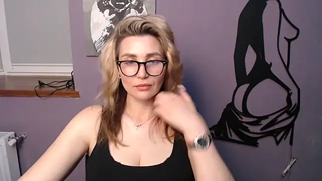  sexy lady online show from June 24, 2026, 12:37 pm