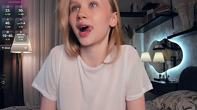 Snapshot of AnitaaClark chatting on September 10, 2025, 7:02 pm AnitaaClark online show from September 10, 2025, 7:02 pm