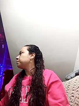 Snapshot of RenataSexy_ chatting on December 17, 2024, 4:23 am RenataSexy online show from December 17, 2024, 4:23 am