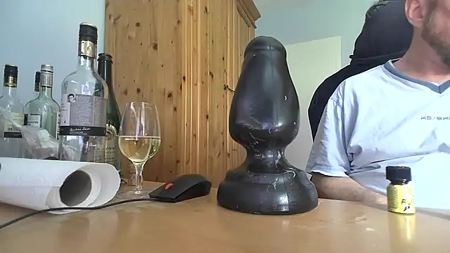 Snapshot of Tom_PP_cgn chatting on May 14, 2026, 2:36 pm Tom PP cgn online show from May 14, 2026, 2:36 pm