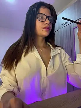 Snapshot of adop_me__ chatting on October 23, 2025, 11:47 pm adop me   online show from October 23, 2025, 11:47 pm