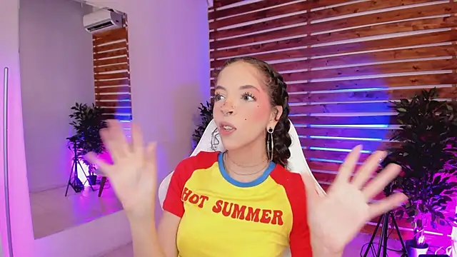 Sapphire Venuss online show from March 26, 2026, 12:20 am