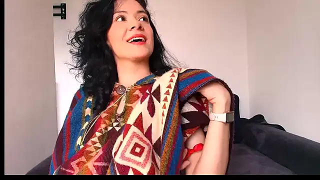 miabeautyxx online show from February 7, 2026, 1:52 pm