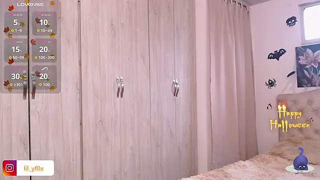 lily f00x online show from October 24, 2025, 1:32 pm