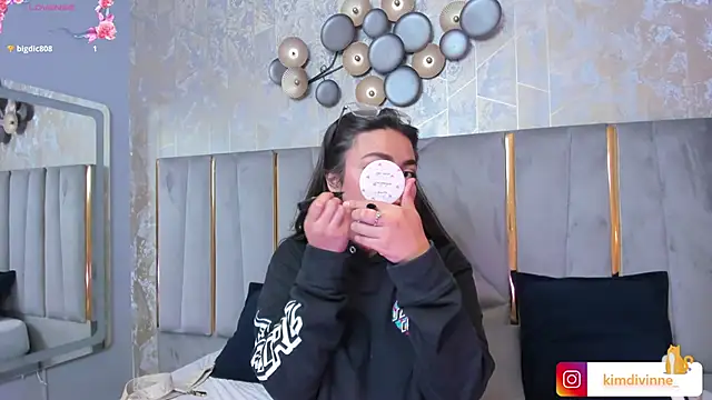 KimDevinne online show from February 27, 2025, 2:35 am