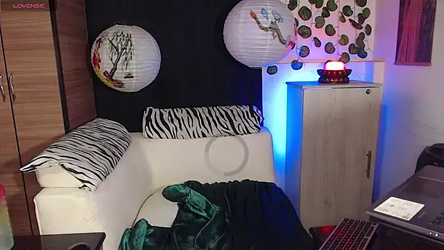 mariangel tattooed barbie online show from March 1, 2025, 2:04 am