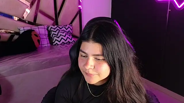 emmalee 01a online show from February 11, 2025, 8:42 pm