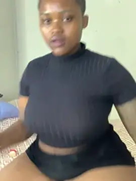 Snapshot of ThickPearlx23 chatting on July 9, 2026, 12:44 am ThickPearlx23 online show from July 9, 2026, 12:44 am