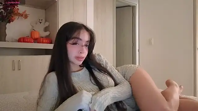 Snapshot of Siny_Moore chatting on October 25, 2025, 12:43 am Siny Moore online show from October 25, 2025, 12:43 am