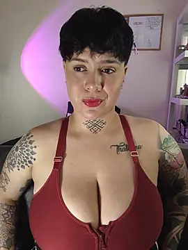 Snapshot of KatInk chatting on July 17, 2026, 5:32 pm KatInk online show from July 17, 2026, 5:32 pm