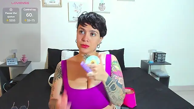 KatInk online show from February 10, 2025, 2:26 pm