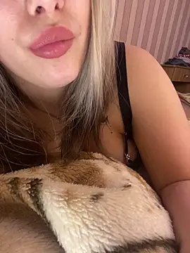 Snapshot of 69Laura696 chatting on February 8, 2025, 6:22 pm 69Laura696 online show from February 8, 2025, 6:22 pm