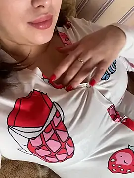 Snapshot of 69Laura696 chatting on January 9, 2025, 9:37 am 69Laura696 online show from January 9, 2025, 9:37 am