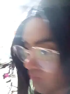 Snapshot of yovana13 chatting on December 17, 2025, 1:16 pm yovana13 online show from December 17, 2025, 1:16 pm