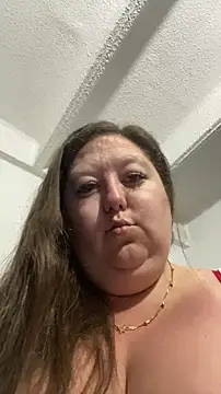 Snapshot of Chloee_ep chatting on October 26, 2025, 4:02 am Chloee ep online show from October 26, 2025, 4:02 am