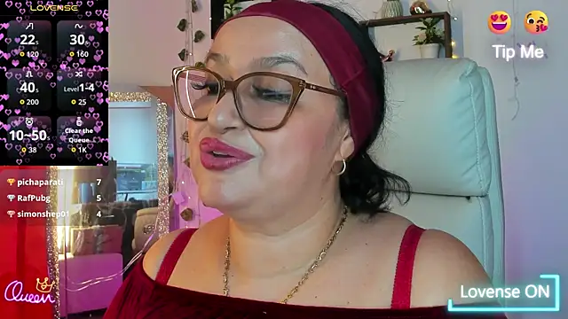 Snapshot of Gia_Nahomi chatting on May 16, 2026, 12:09 am Gia Nahomi online show from May 16, 2026, 12:09 am