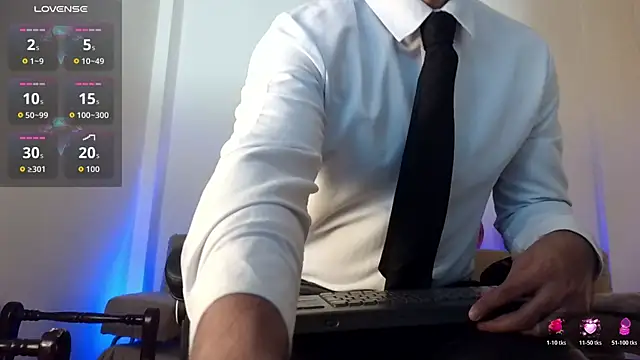 Snapshot of bradley_colt chatting on December 2, 2025, 3:25 pm bradley colt online show from December 2, 2025, 3:25 pm